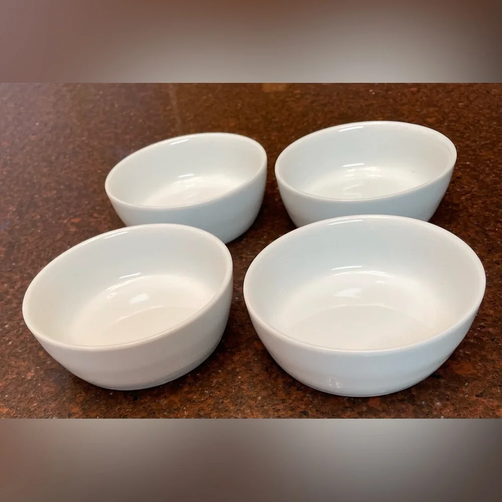 Crate&Barrel White Porcelain Mini Bowl Bundle of Four Bowls 4” X 1.5” Excellent